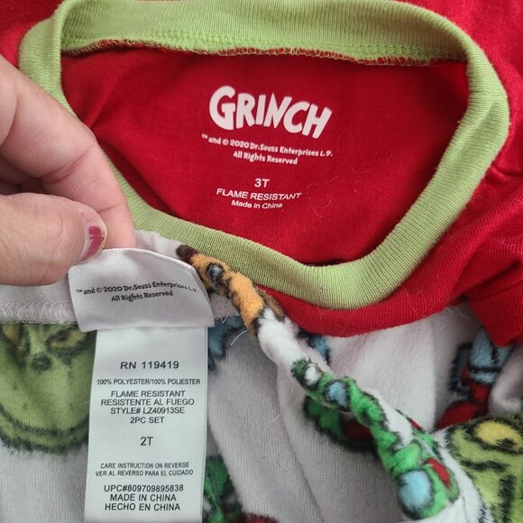 Dr. Seuss “Merry Grinchmas” Toddler 2-Piece Pajama Set Red Size 3T/2T - Picture 7 of 9
